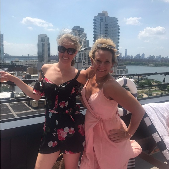 Black floral romper by Guess Size 4 - Picture 5 of 5